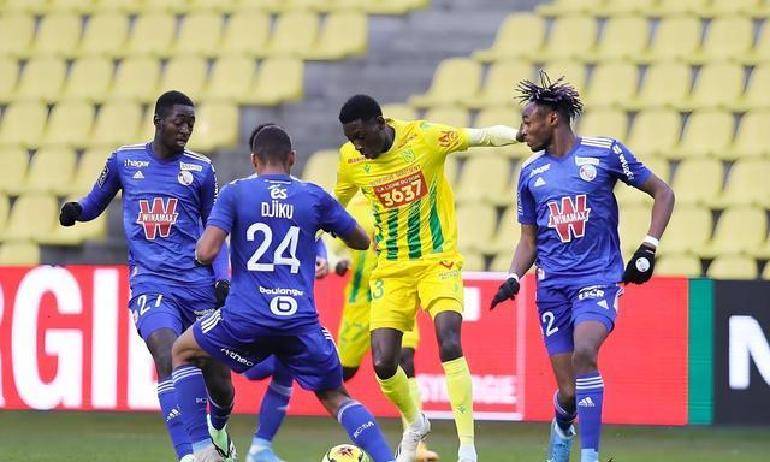 星空app-塞维利亚训练开放日，今夜防线松动引欢呼，英超在即，数据趋势出现新变化的简单介绍-星空app