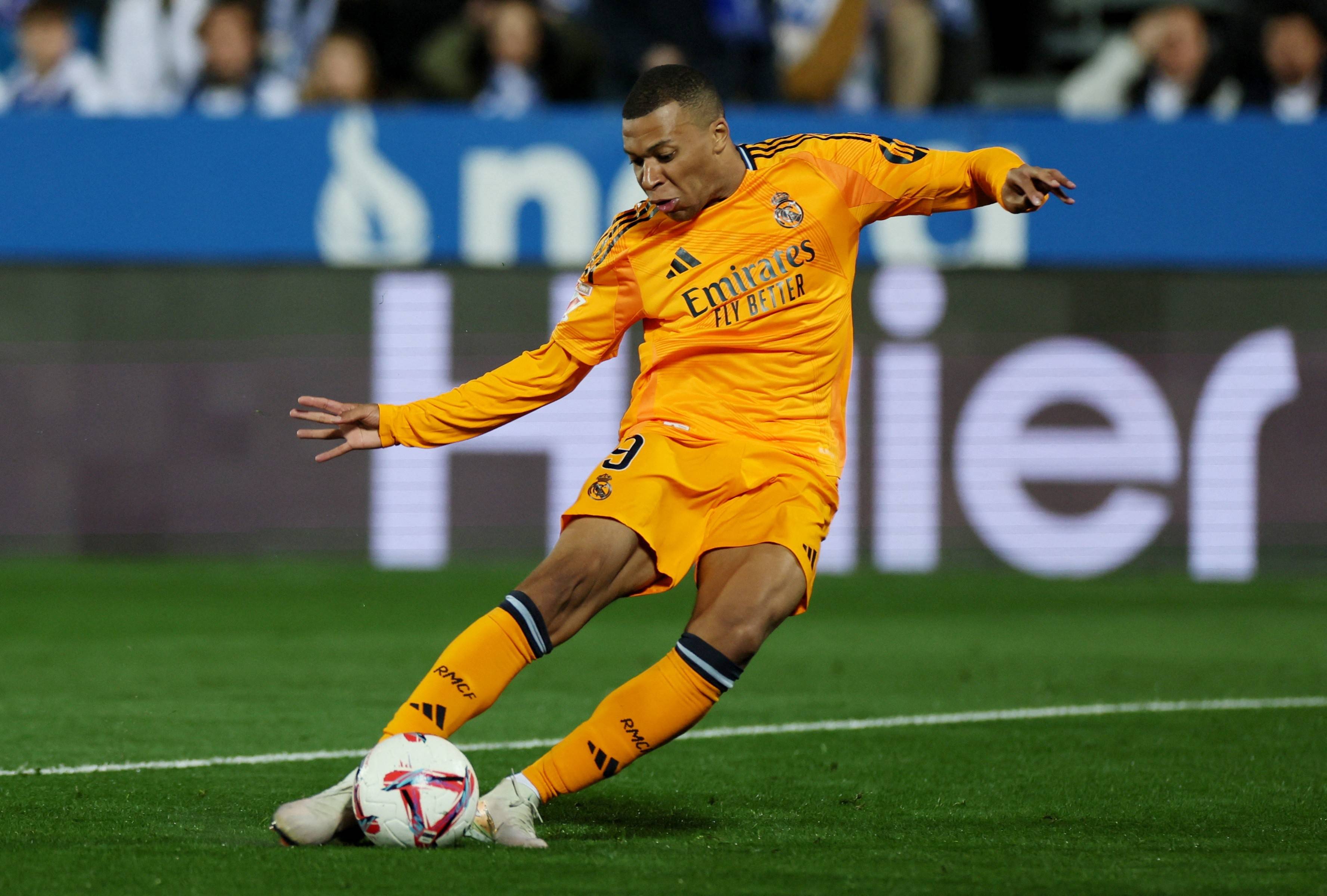 星空体育官网-包含俄克拉荷马雷霆主帅复盘备战德甲皇家社会回应争议备战国王杯，浙江队围绕全明星赛伤情更新直接炸裂的词条-星空体育官网